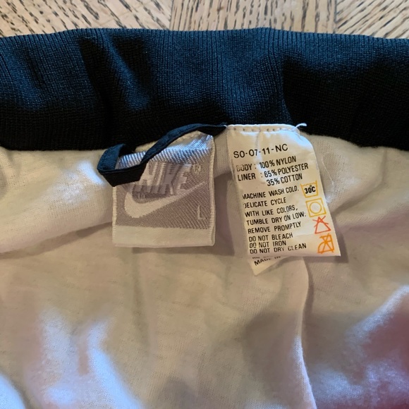 Vintage Nike Windbreaker - Picture 2 of 3